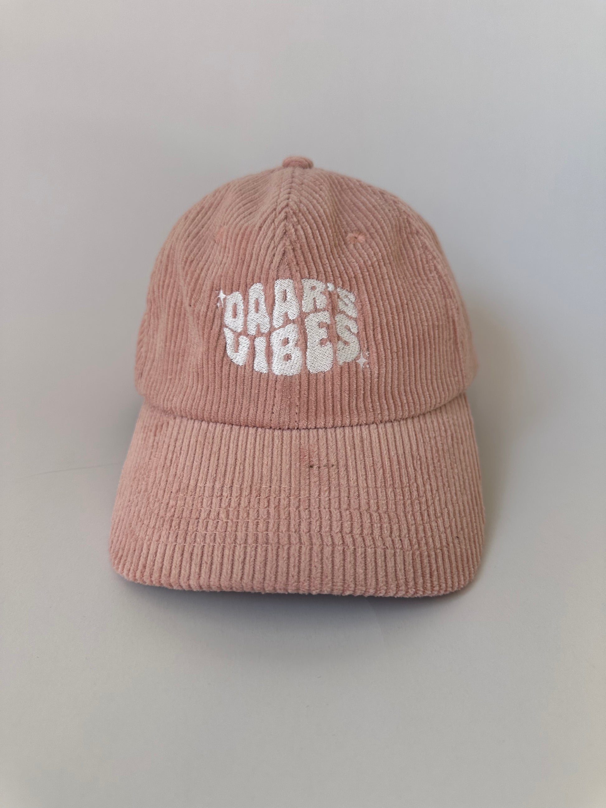 Daar's Vibes - Cap (White logo)